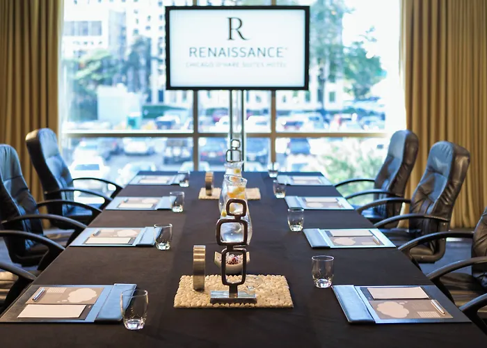 Renaissance Chicago O'hare Hotel 4*