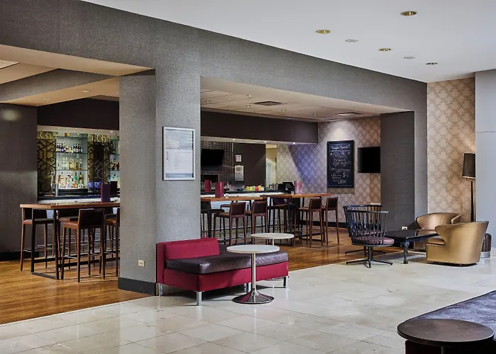 Hotel Renaissance Chicago O'hare 4*